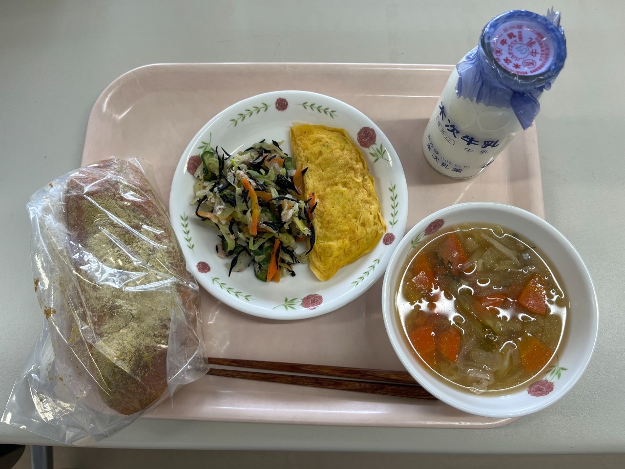 今日の給食の写真