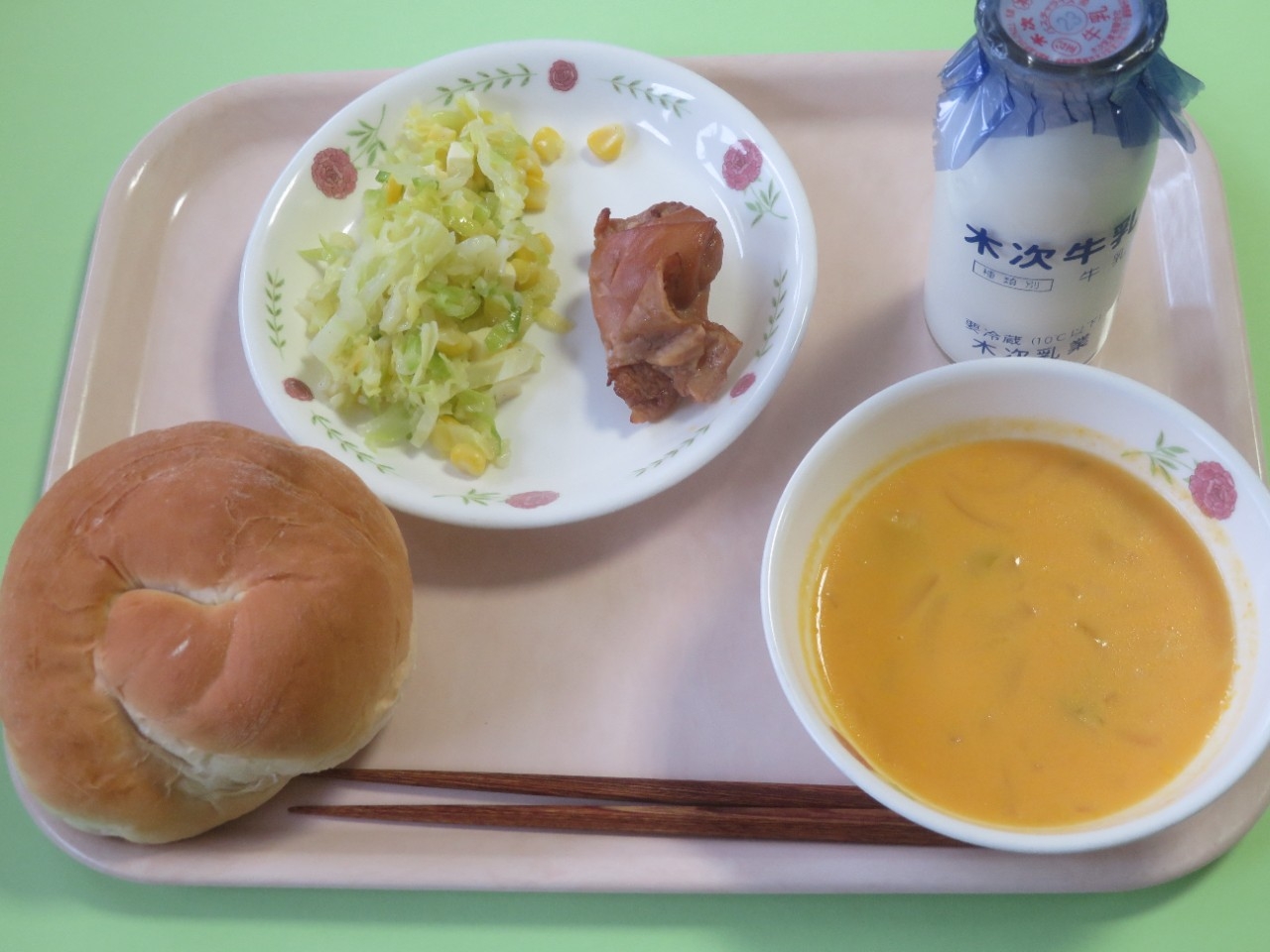 今日の給食の写真